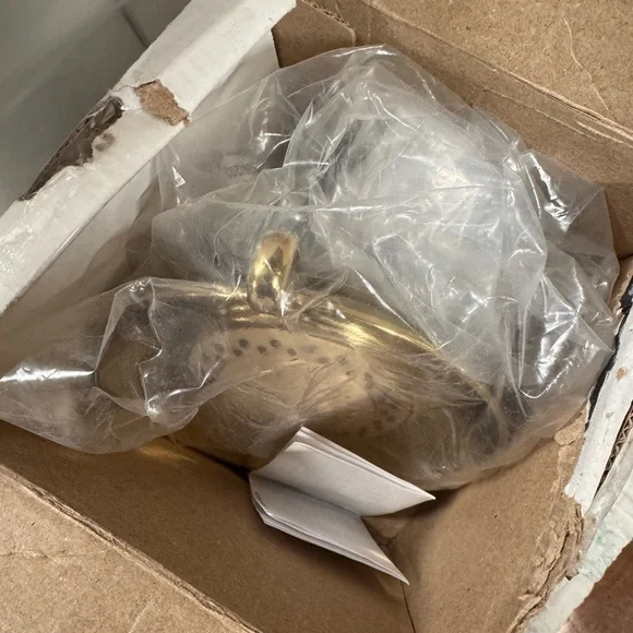 Delta Genuine Parts Showerhead - Picture 3 of 4